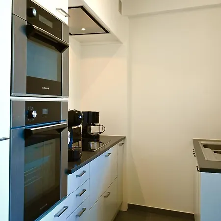 Monaco Acht * אוסטנדה